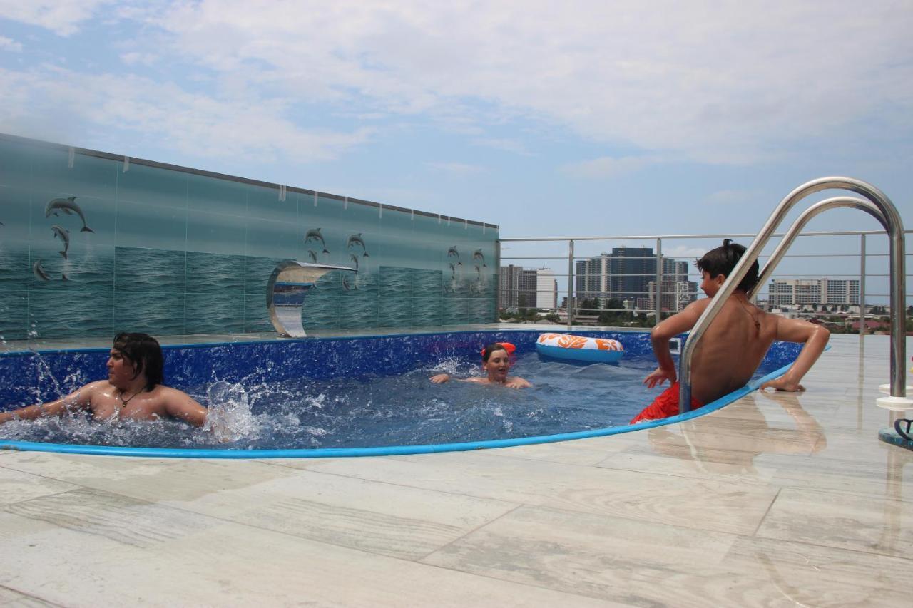 Hotel Wave Batumi Exterior photo
