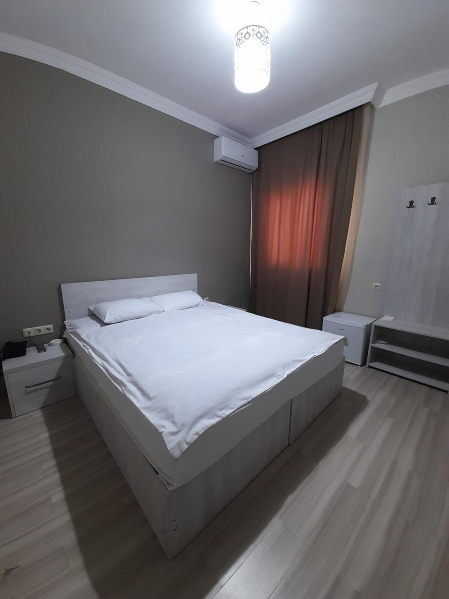 Hotel Wave Batumi Exterior photo