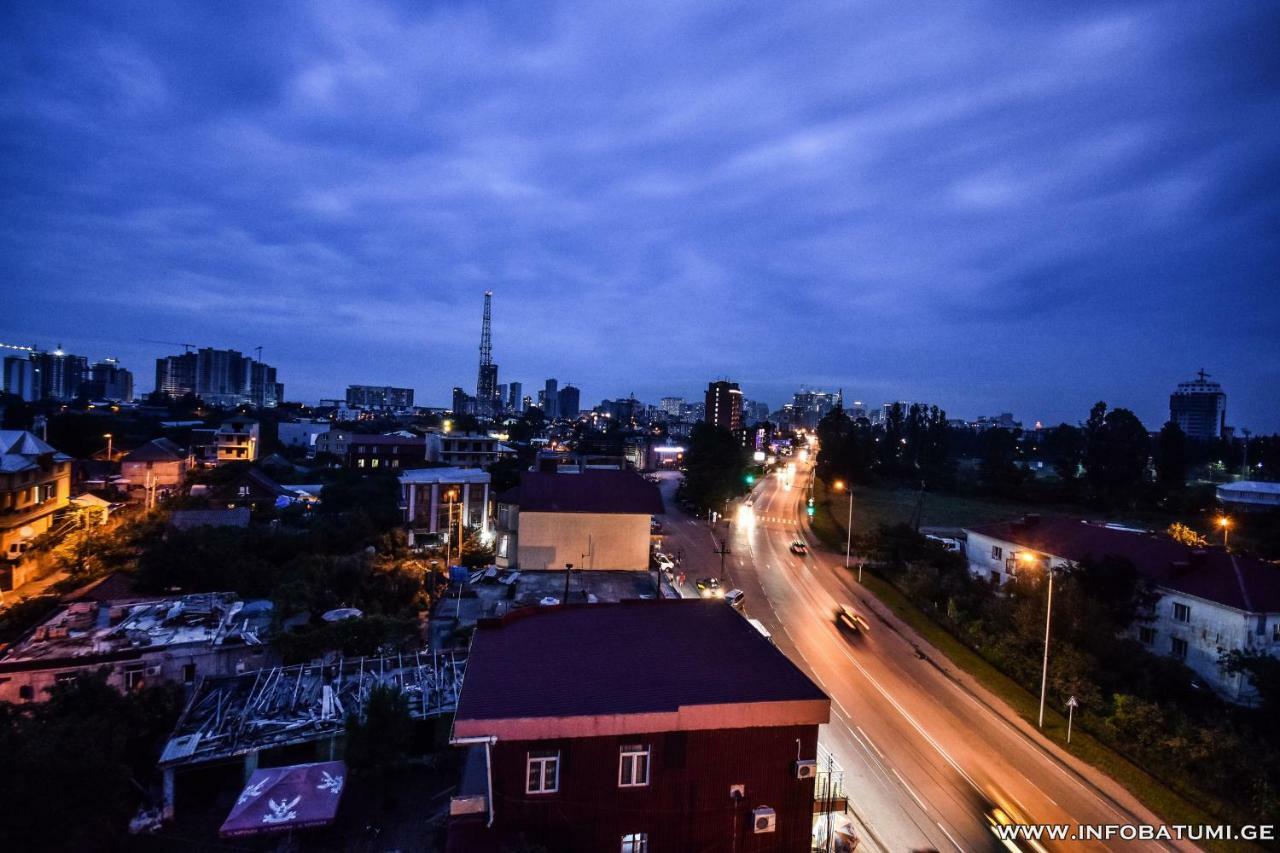 Hotel Wave Batumi Exterior photo