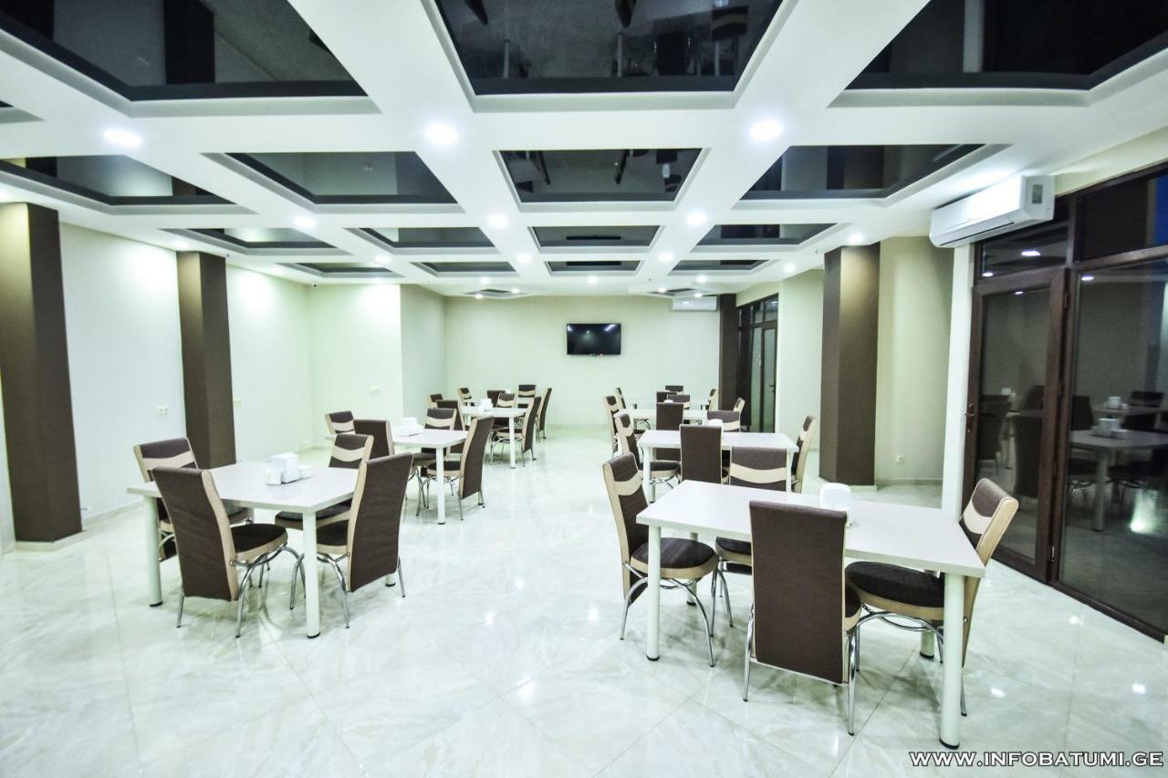 Hotel Wave Batumi Exterior photo